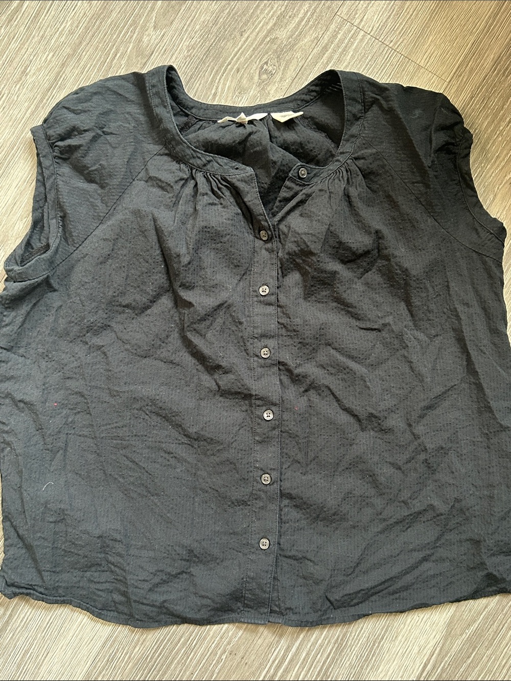 Levi’s Textured Button-Down Blouse Shirt